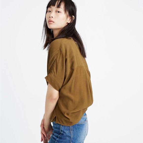 Madewell Getaway Oversized Button-Down Shirt. Size XS. Color Asparagus. - Picture 2 of 10